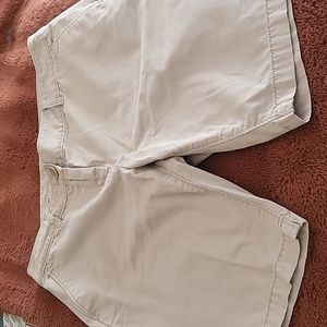 Ann Taylor Loft, women's Bermuda short, Size 6